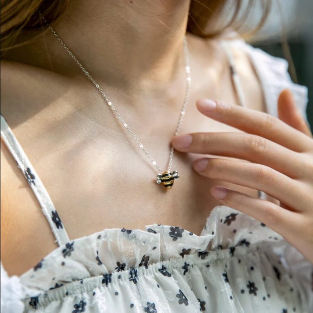 Queen Bee Necklace - 01 - Picture 2 of 5
